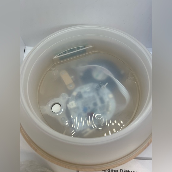 VicTsing 300ml Essential Oil Diffuser with 7 Color Lights + 4 Timer Options NIB - Picture 4 of 10